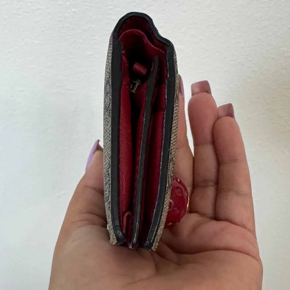 Gucci GG Supreme Cherry🍒 Wallet 476050.1147 • Crystal Cherry Motif Discontinued